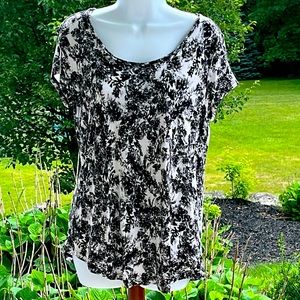 Simply Vera by Vera Wang Tee Shirt